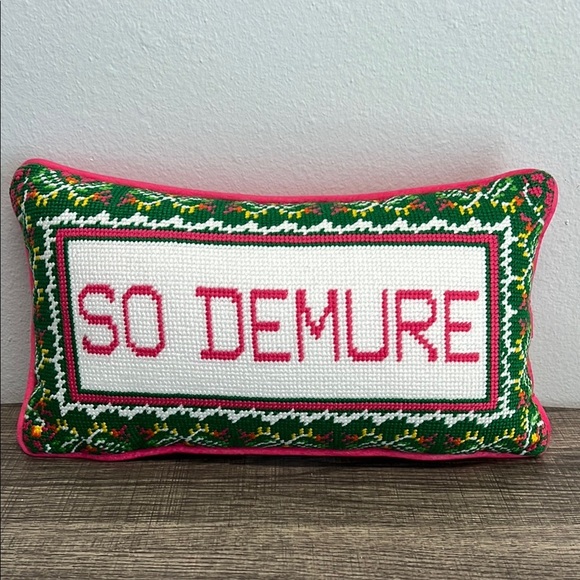 Other - Sassy Pillow Talk “So Demure” 🩷